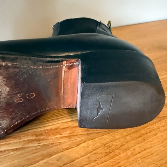 Vintage R.M. Williams Chelsea Boot "Macquarie" Style, block heel - Barely Used.! - Picture 12 of 15